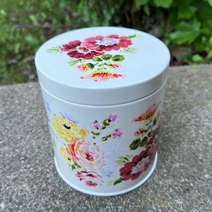 NWT. The Pioneer Woman Linen Canister Carbon Steel